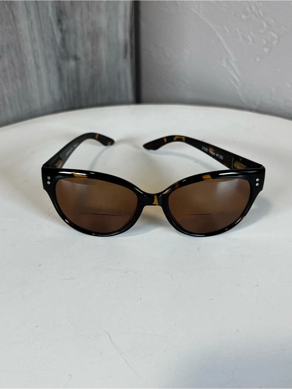 Peepers Napa +1.50 Bifocal Reader Sunglasses Brown Tortoise UV Readers